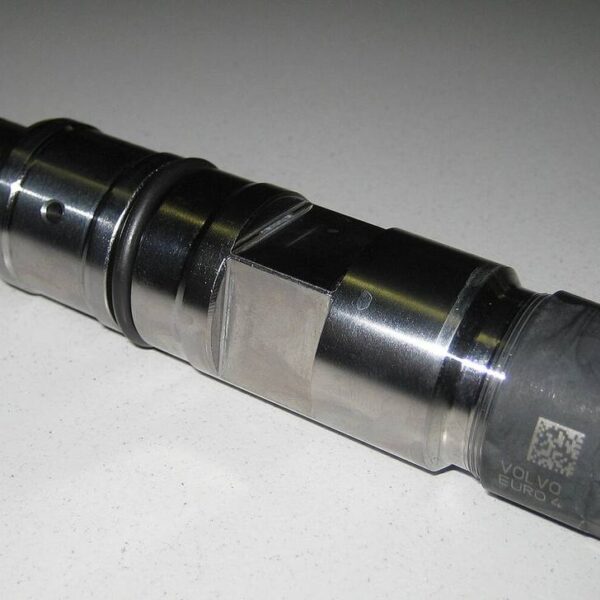 Common rail diesel injector